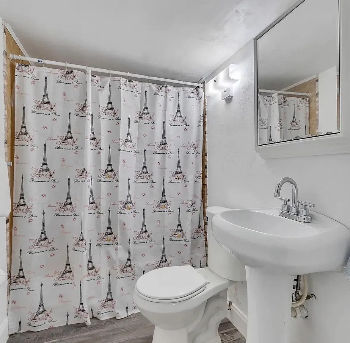 1 bed, 400 sqft, $1,000 — Photo 3
