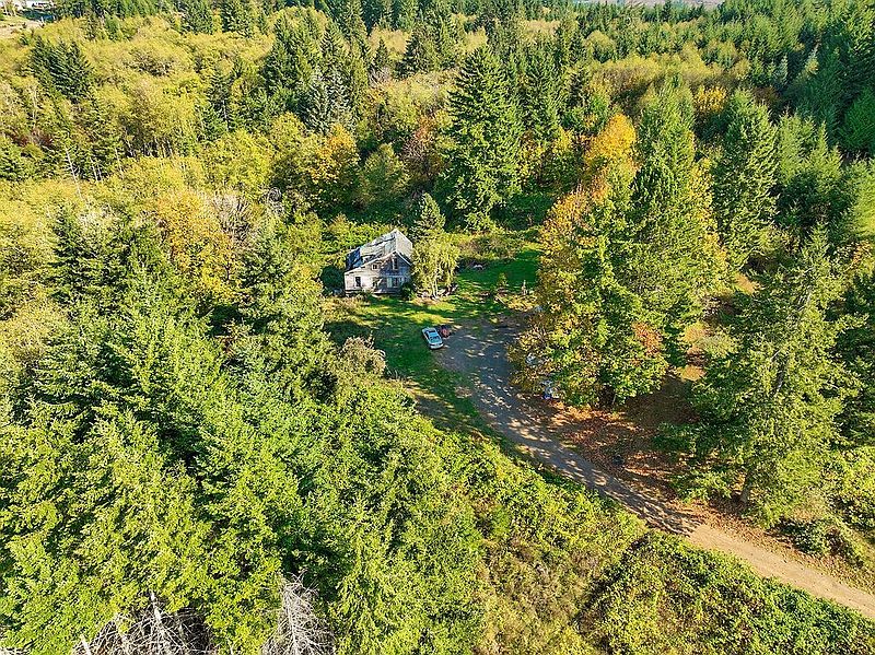 5th image of 404 Johnson Spur Road