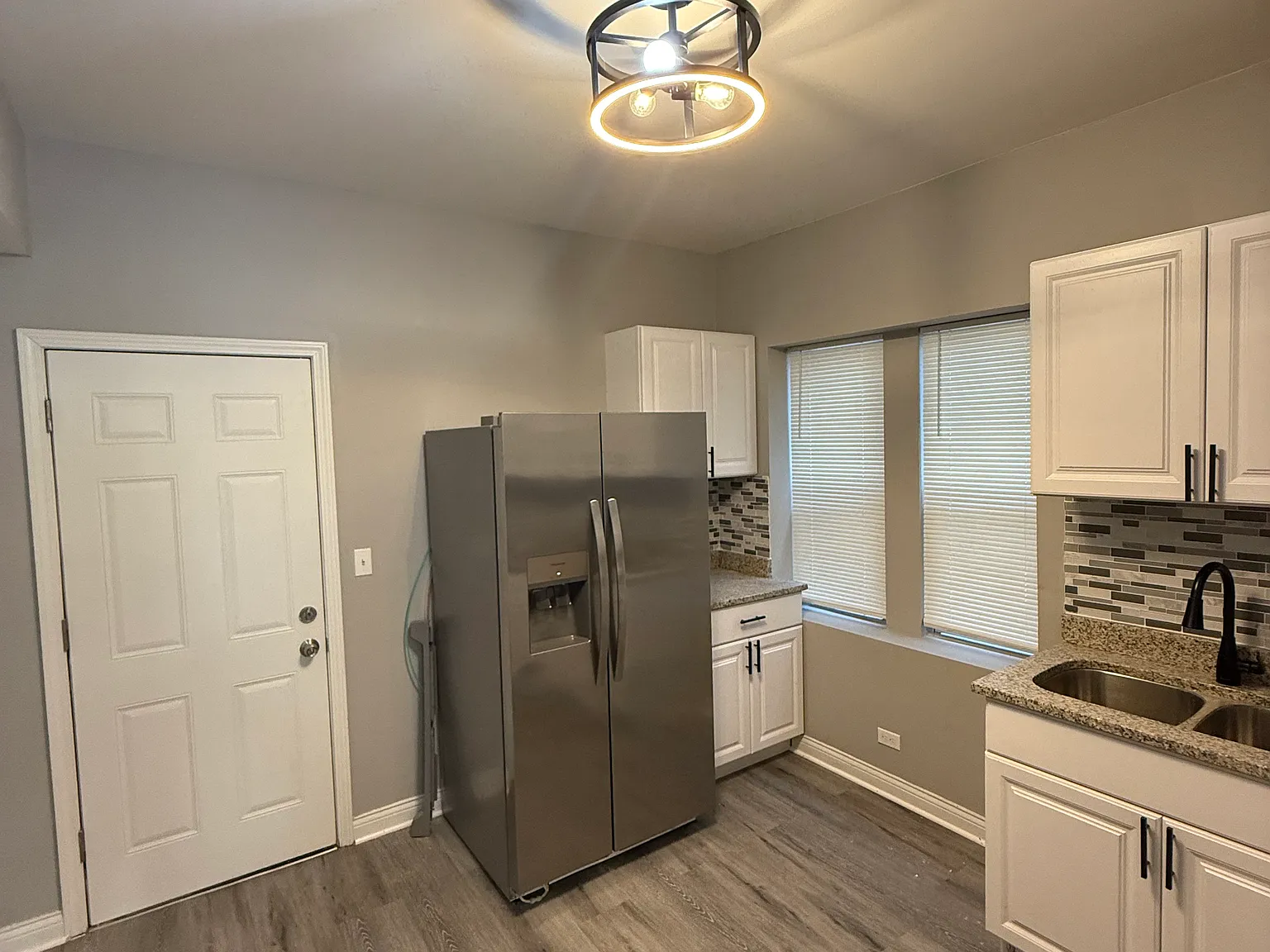 3 bed, $1,850 — Photo 4