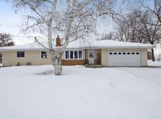 9584 County Road 2 Rd, Glencoe, MN 55336