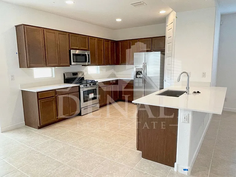 11682 N 188th Dr — Photo 4