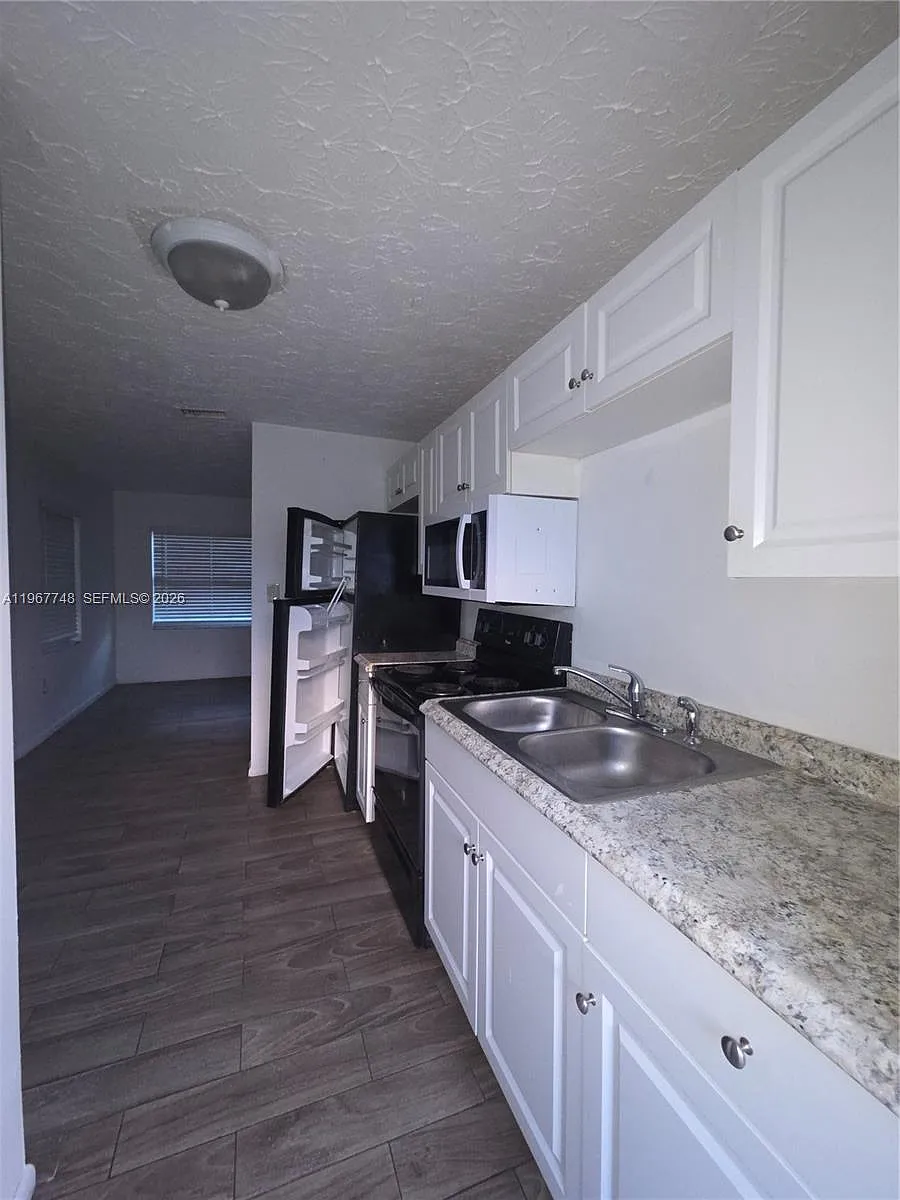 Building Photo - 503 N 25th St #2