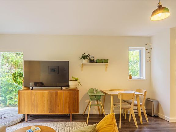 5th image of 605 Gibson St #122