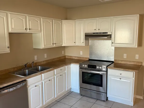 3605 Delambert St, Chalmette, LA 70043