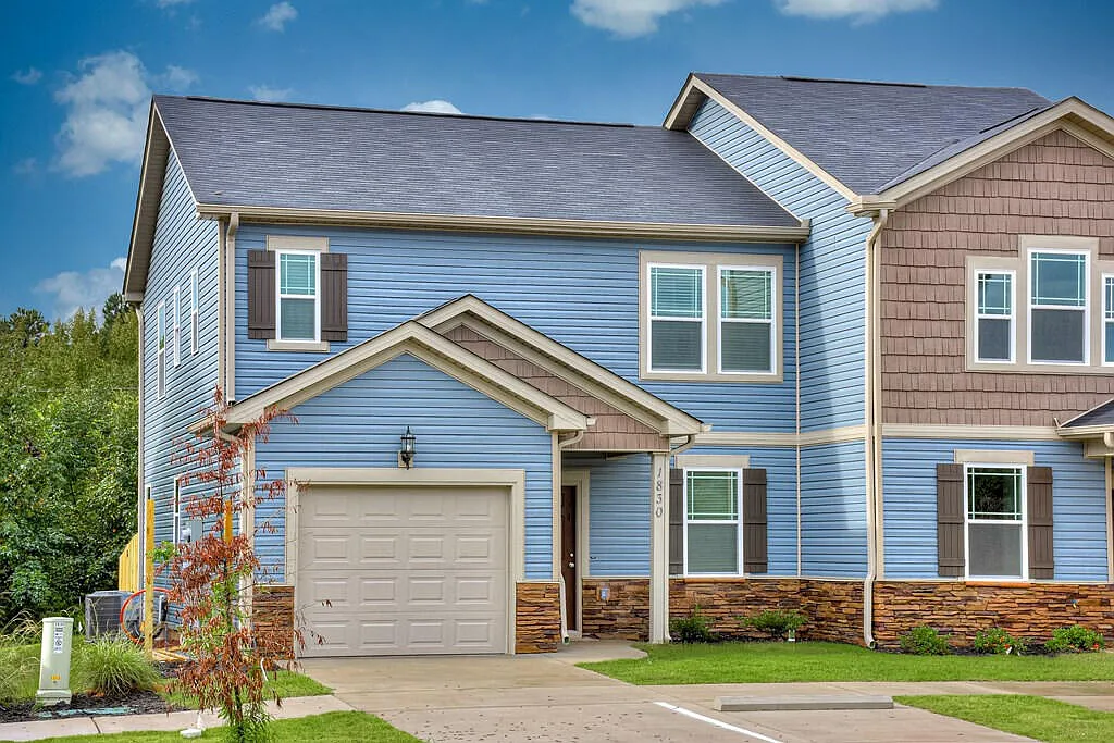 3 bed, 2.5 bath, 1524 sqft, $1,695 — Photo 3