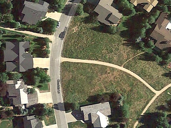 3rd image of 4884 Charlais Ln