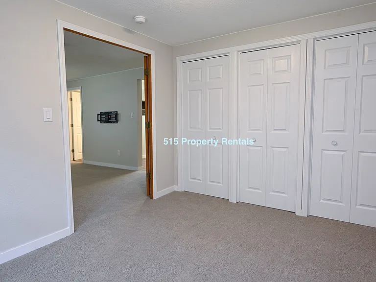 516 W Summit St — Photo 13
