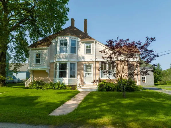 7 & 9 Sawyer Square, Jonesport, ME 04649