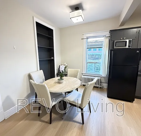 5 Centre St #ST4 — Photo 2