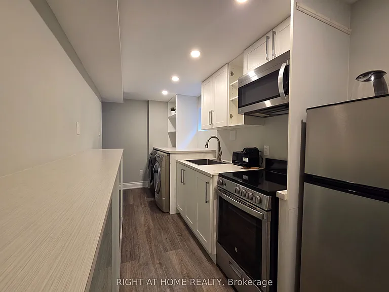 1570 Lewes Way #LOWER — Photo 15