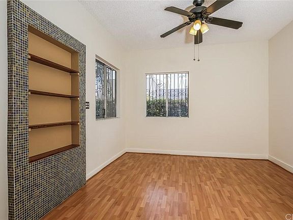 5th image of 5615 Craner Ave