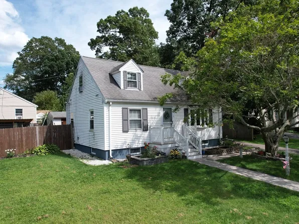 2 Brookside Ter, Randolph, MA 02368