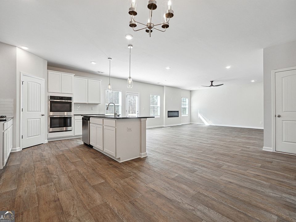2nd image of 469 Orwell Dr