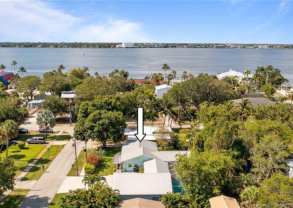 902 NE Rio Ave, Jensen Beach, FL 34957 MLS M20041389 Zillow