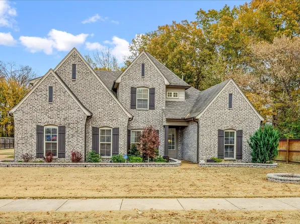 6240 Creekside Lake Dr, Arlington, TN 38002