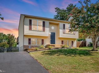 11514 Woodland View Dr, Fredericksburg, VA 22407