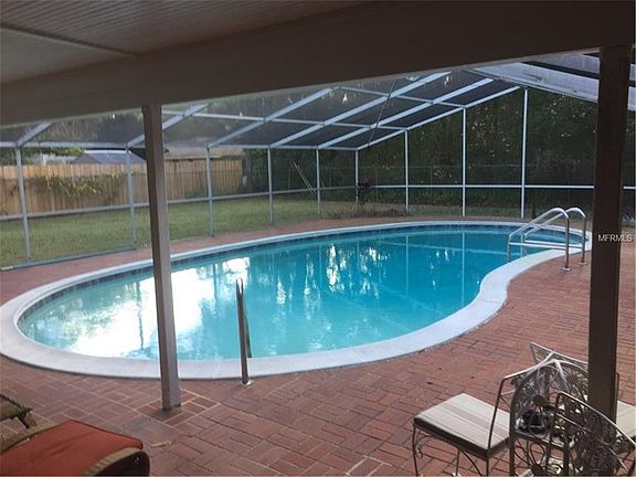 5th image of 5211 Linwood Cir