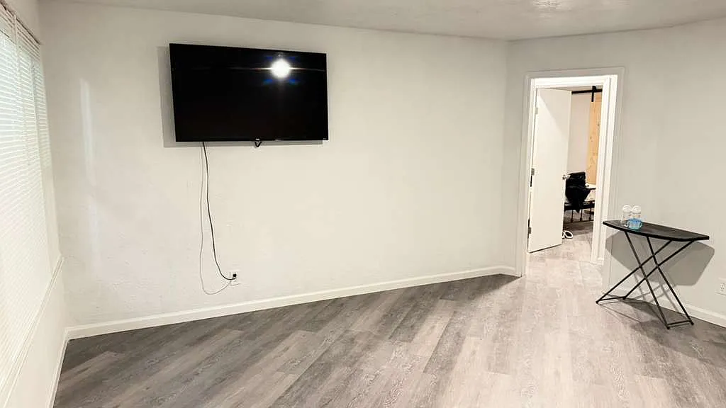 3 bed, 1504 sqft, $1,200 — Photo 2