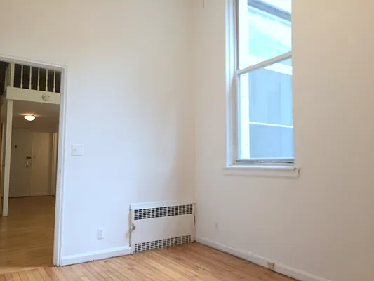 Rented by Salizzoni Realty | media 19