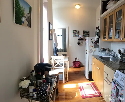 Rented by City Connections Realty | media 18