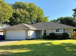 2216 Rey Dr, Woodway, TX 76712