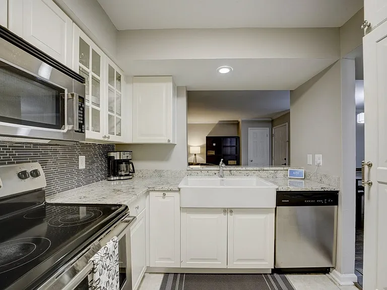 1501 Lincoln Way #101 — Photo 2