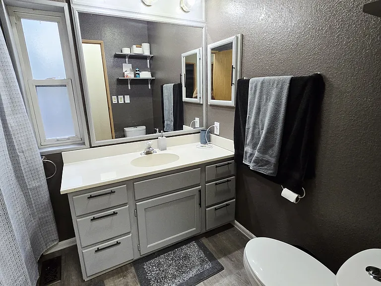 140 SE Fuchsia Ave — Photo 18