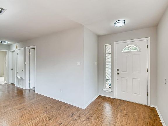 2nd image of 3810 Tailfeather Dr