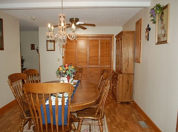 3rd image of 158 Old Jenny Dr