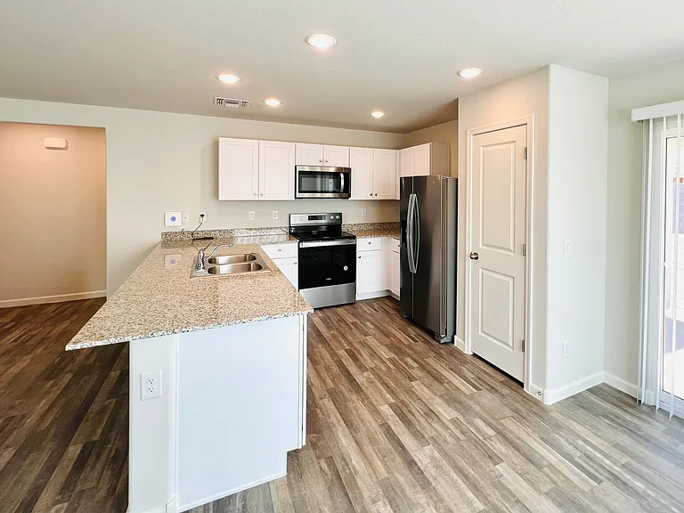 2083 E Velvet Pl — Photo 12