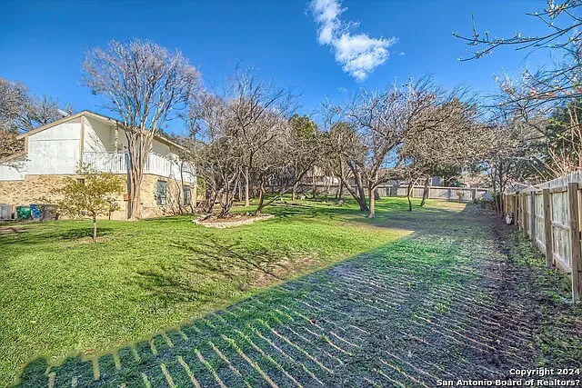3 bed, 2.0 bath, 2132 sqft, $2,500 — Photo 2