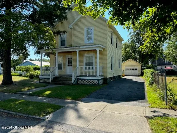 20 Stewart Avenue, Glens Falls, NY 12801