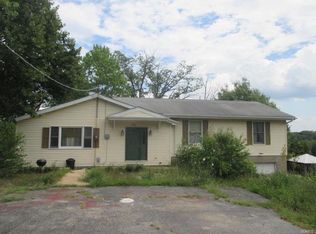 8104 Tower Rd, Hillsboro, MO 63050