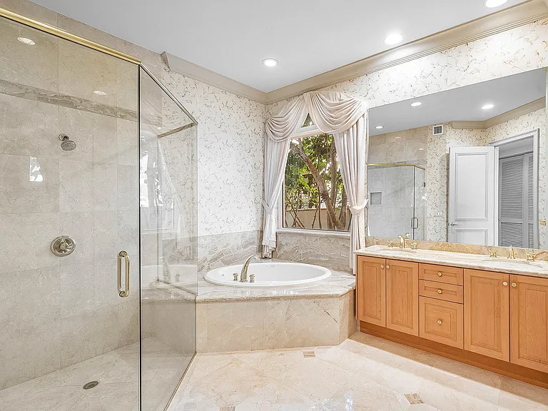 6373 N Ocean Blvd — Photo 31