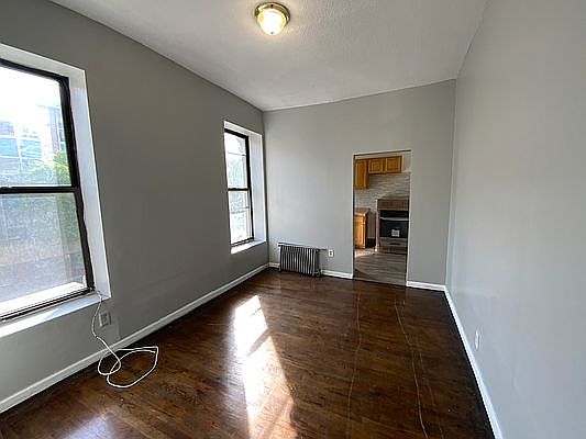 1st image of 307 W 141st St