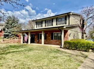 2211 Edgehill Rd, Salina, KS 67401