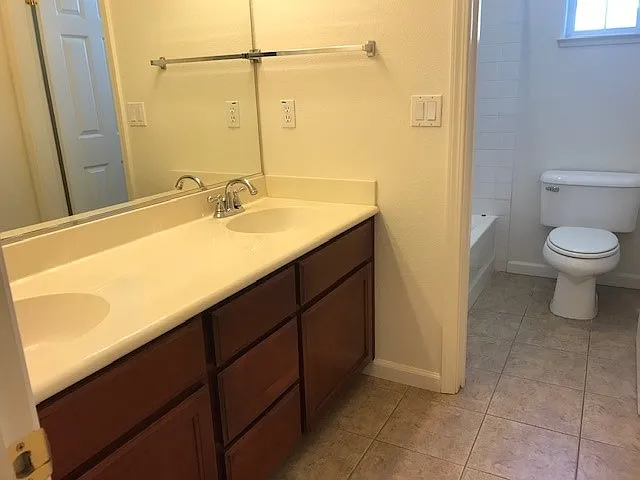2195 Unbridled Ct — Photo 22