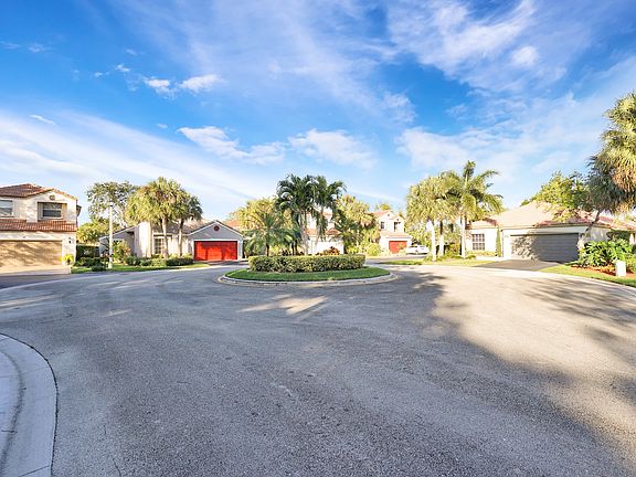 4th image of 1010 NW 106th Ave