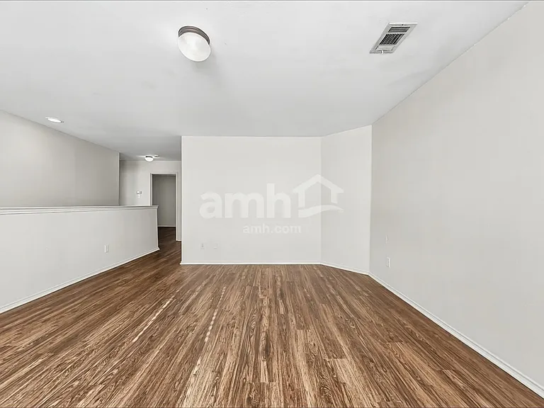 48 Daisy Dr — Photo 10