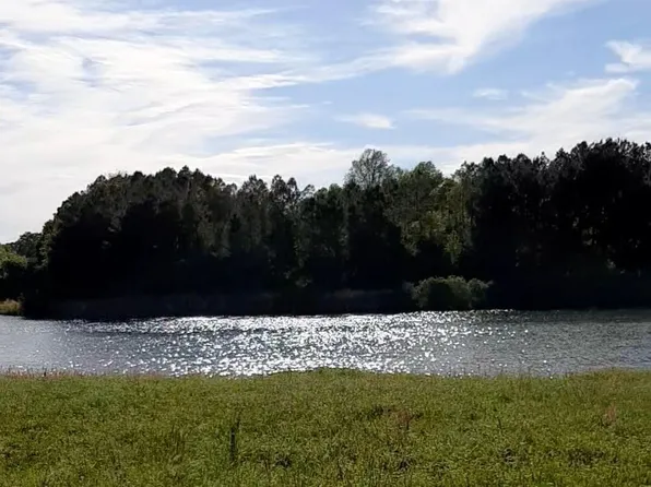 134 Sycamore Lakes Drive, Wallace, NC 28466