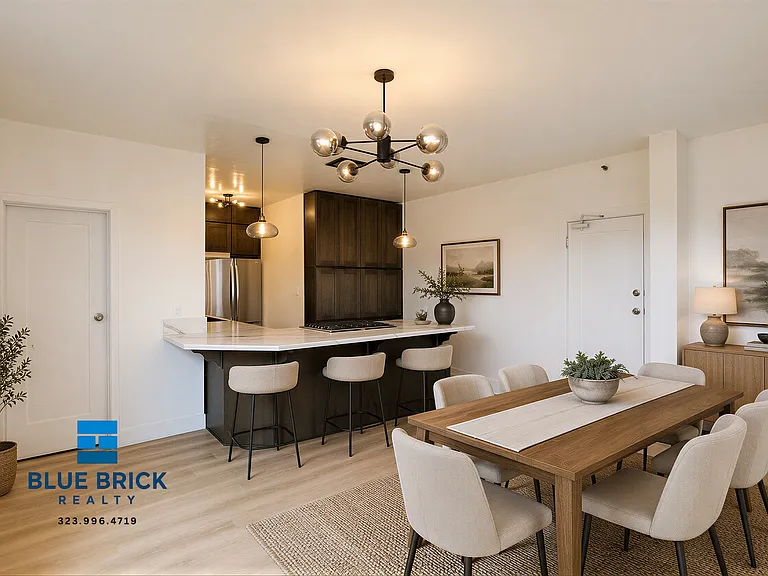 300 N Bonnie Brae St #302 — Photo 1