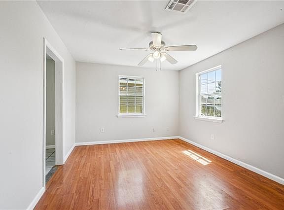 5th image of 730 Carricox St