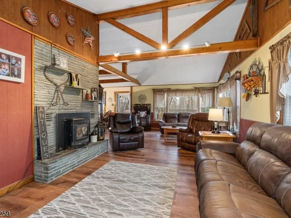 3 Volker Ln, Sandyston Twp., NJ 07827