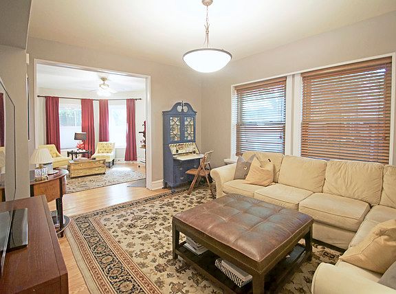 5th image of 1620 W Belle Plaine Ave #1