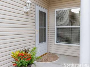 10051 Cove Dr, Minnetonka, MN 55305