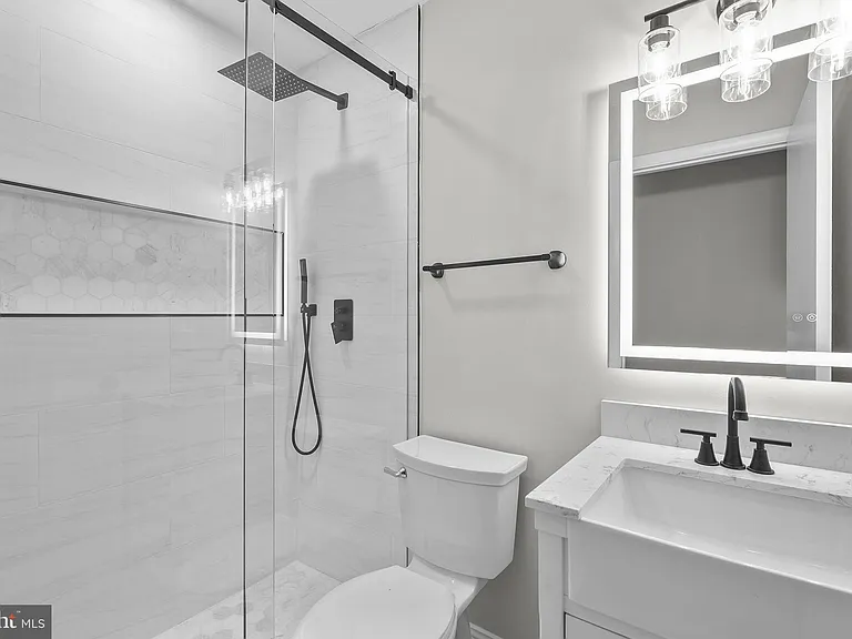 3887 Shadywood Dr — Photo 17