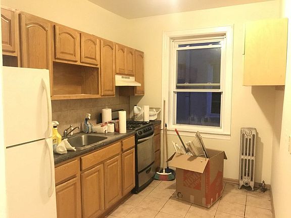 3rd image of 4748 43rd St APT 3R