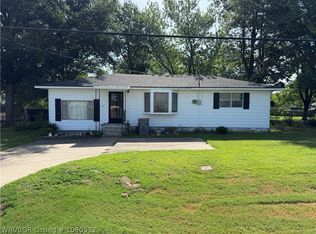 708 11th St, Barling, AR 72923