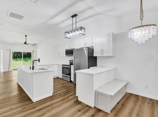 44 Bougainvillea Dr APT A, Debary, FL 32713