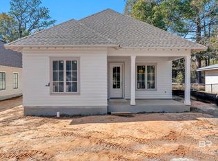 410 Azalea St #101, Fairhope, AL 36532